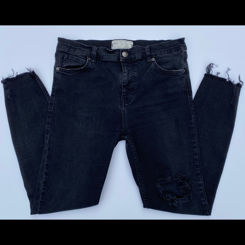 Free People Black Skinny Jeans Raw Hem | Size 29